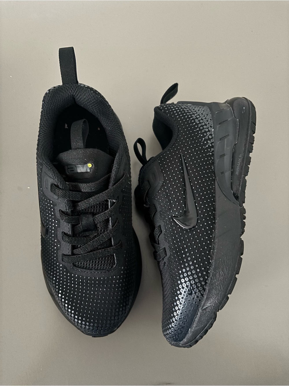Nike Kids All-Black Lightweight Sneaker